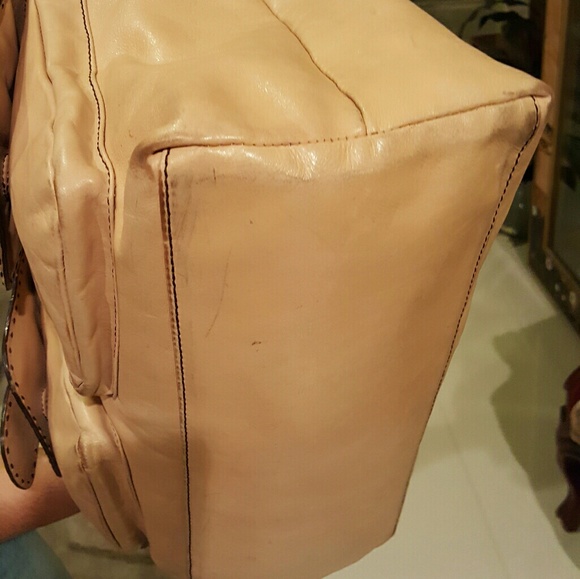 ***XL Badgley Mischka Leather Bag bought it here used twice & stored - Picture 5 of 12